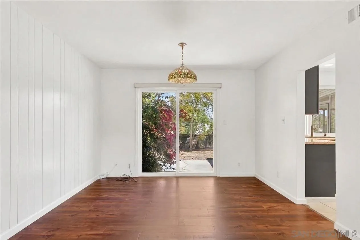 https://cdn.realtyfeed.com/cdn/127/260015711/ce4105271e393362a2fd1f75b3dc0422.webp