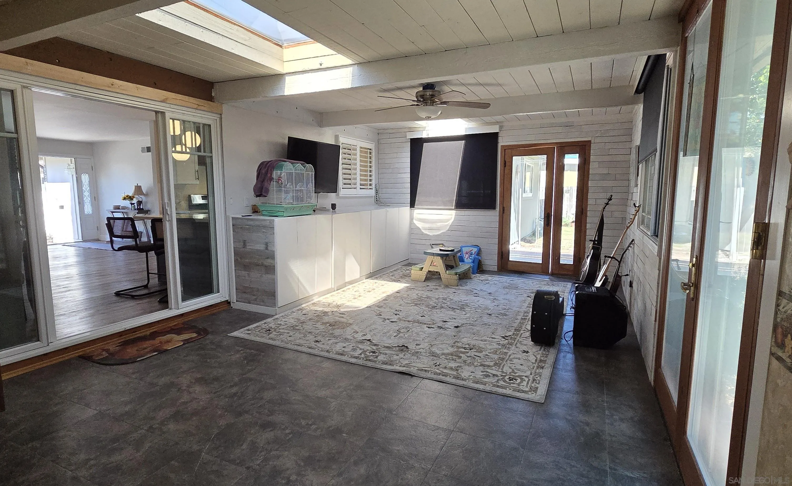 https://cdn.realtyfeed.com/cdn/127/260015712/75540820dfd7a7bbf87f443dcb105d42.webp