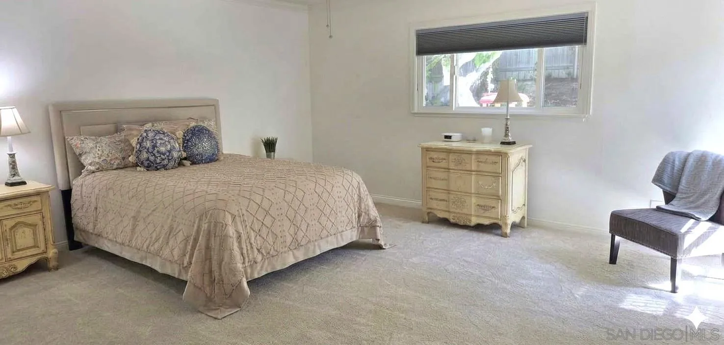 https://cdn.realtyfeed.com/cdn/127/260015712/8d74d3630ebf3973c96738bacc092945.webp