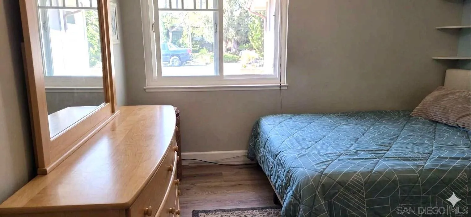 https://cdn.realtyfeed.com/cdn/127/260015712/989e01a83beb5859de6b9f40fab320a8.webp