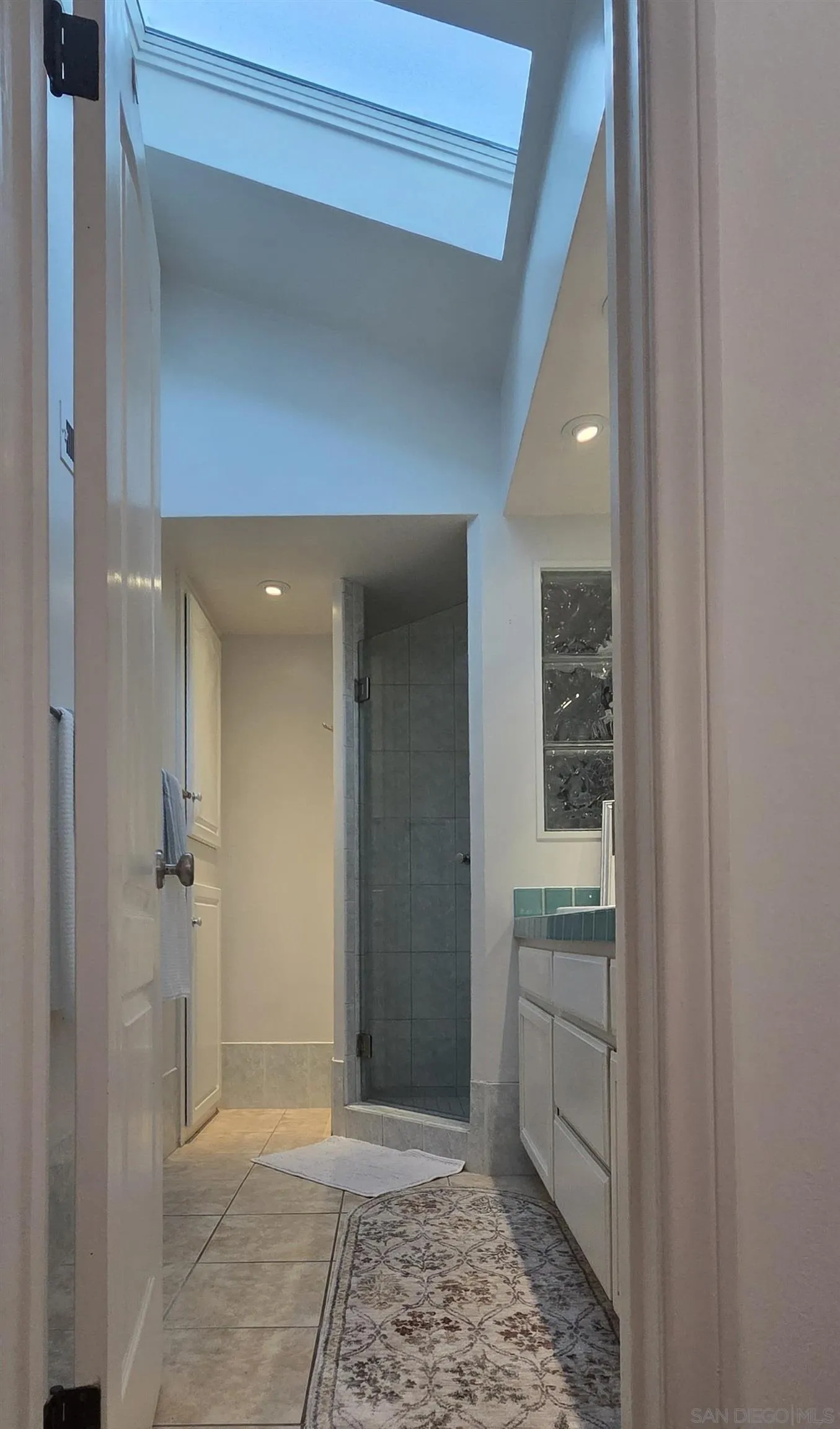 https://cdn.realtyfeed.com/cdn/127/260015712/aea0896c8c04c0b2c12734231175711a.webp