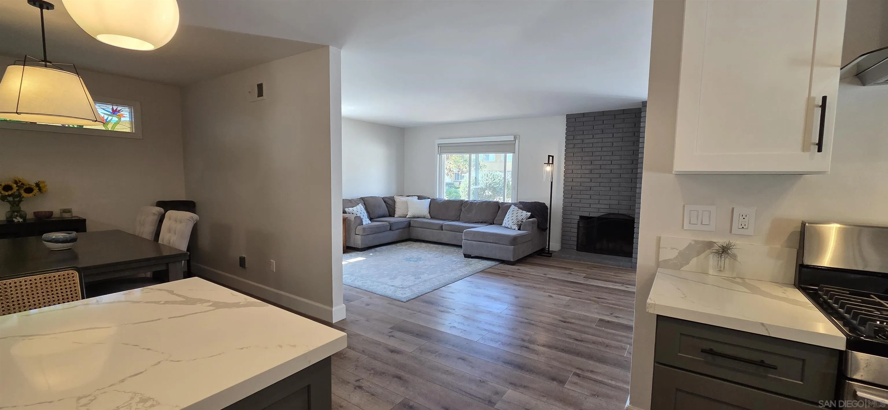 https://cdn.realtyfeed.com/cdn/127/260015712/c902cdf4c589d37340a0e37d5fb210af.webp