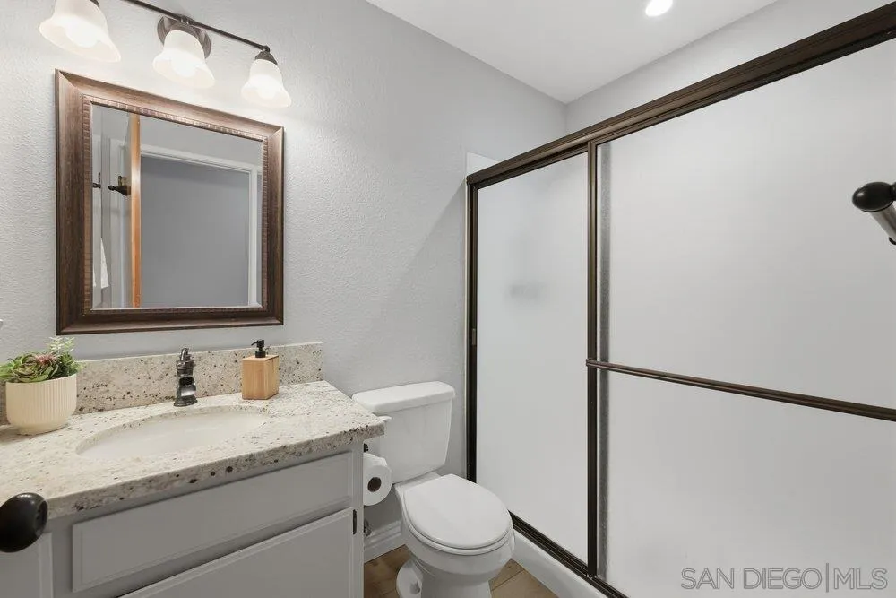 https://cdn.realtyfeed.com/cdn/127/260015716/13b97fe5dc0a4cc27e0d088247dea222.webp