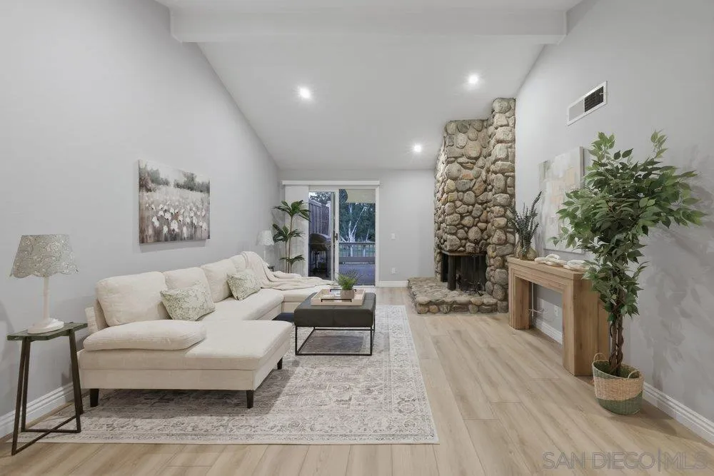 https://cdn.realtyfeed.com/cdn/127/260015716/d75b43fcd8ef26228ccf31dd9115e934.webp