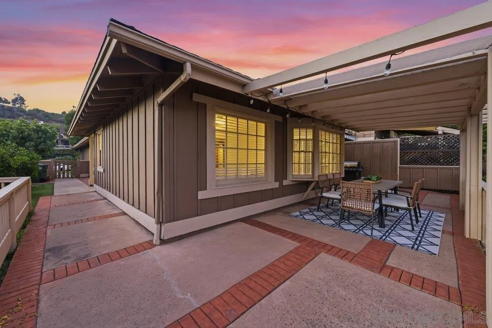 https://cdn.realtyfeed.com/cdn/127/260015716/e3f4946112009e8366d7d2a4d95d4b9f.webp