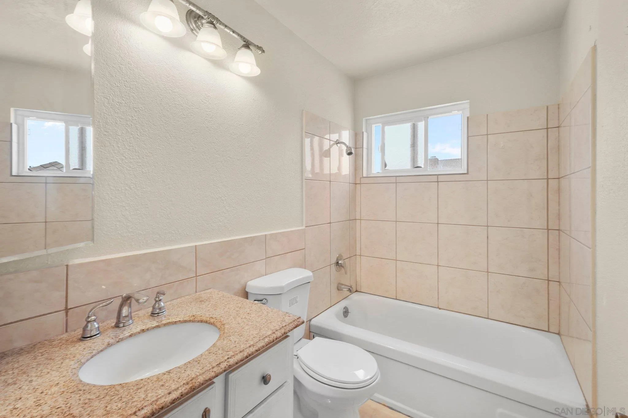 https://cdn.realtyfeed.com/cdn/127/260015717/077a92ca23fa5b633808e73daa1ea957.webp