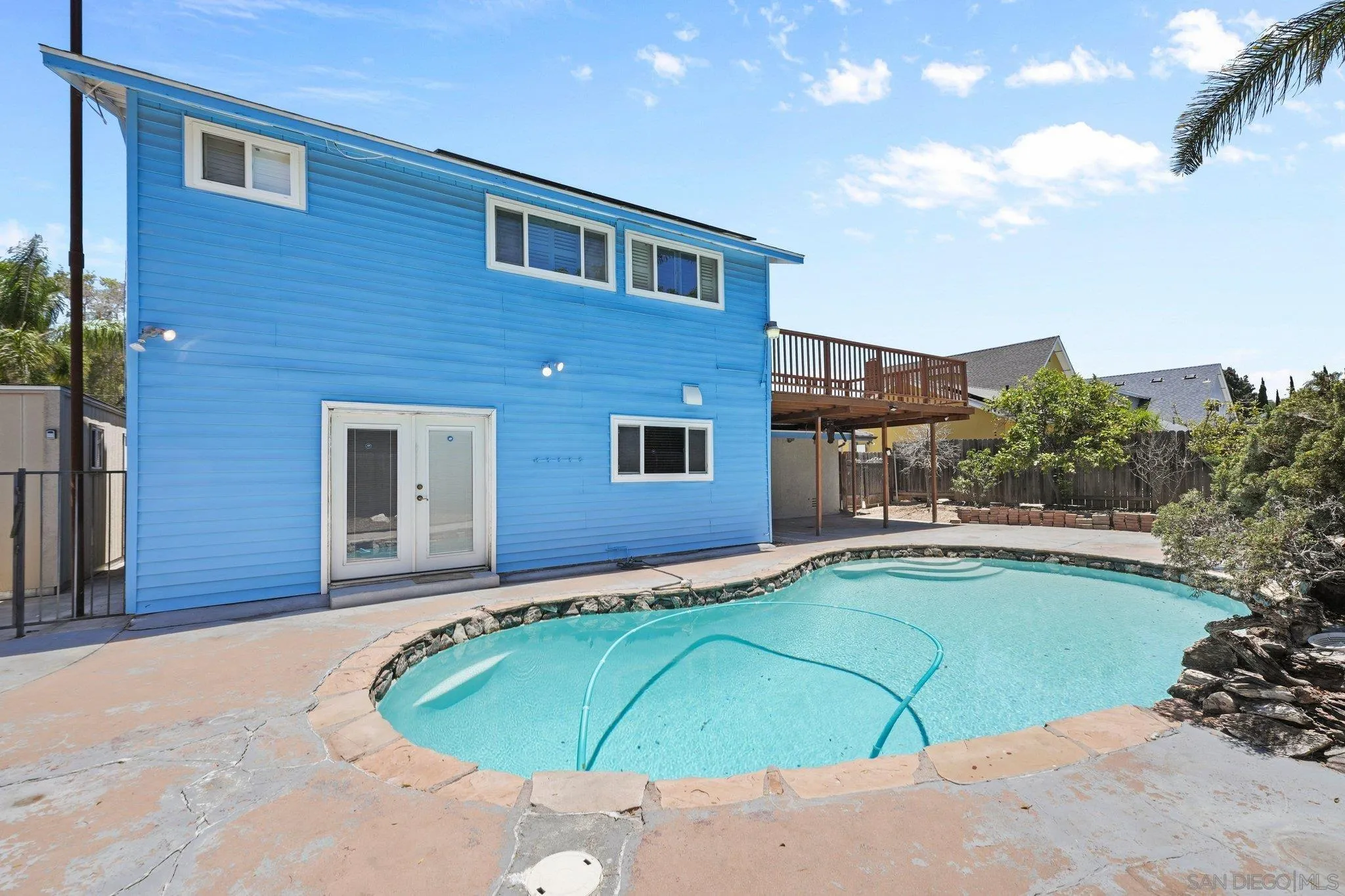 https://cdn.realtyfeed.com/cdn/127/260015717/51fe2a459574f8716713d27379175be9.webp