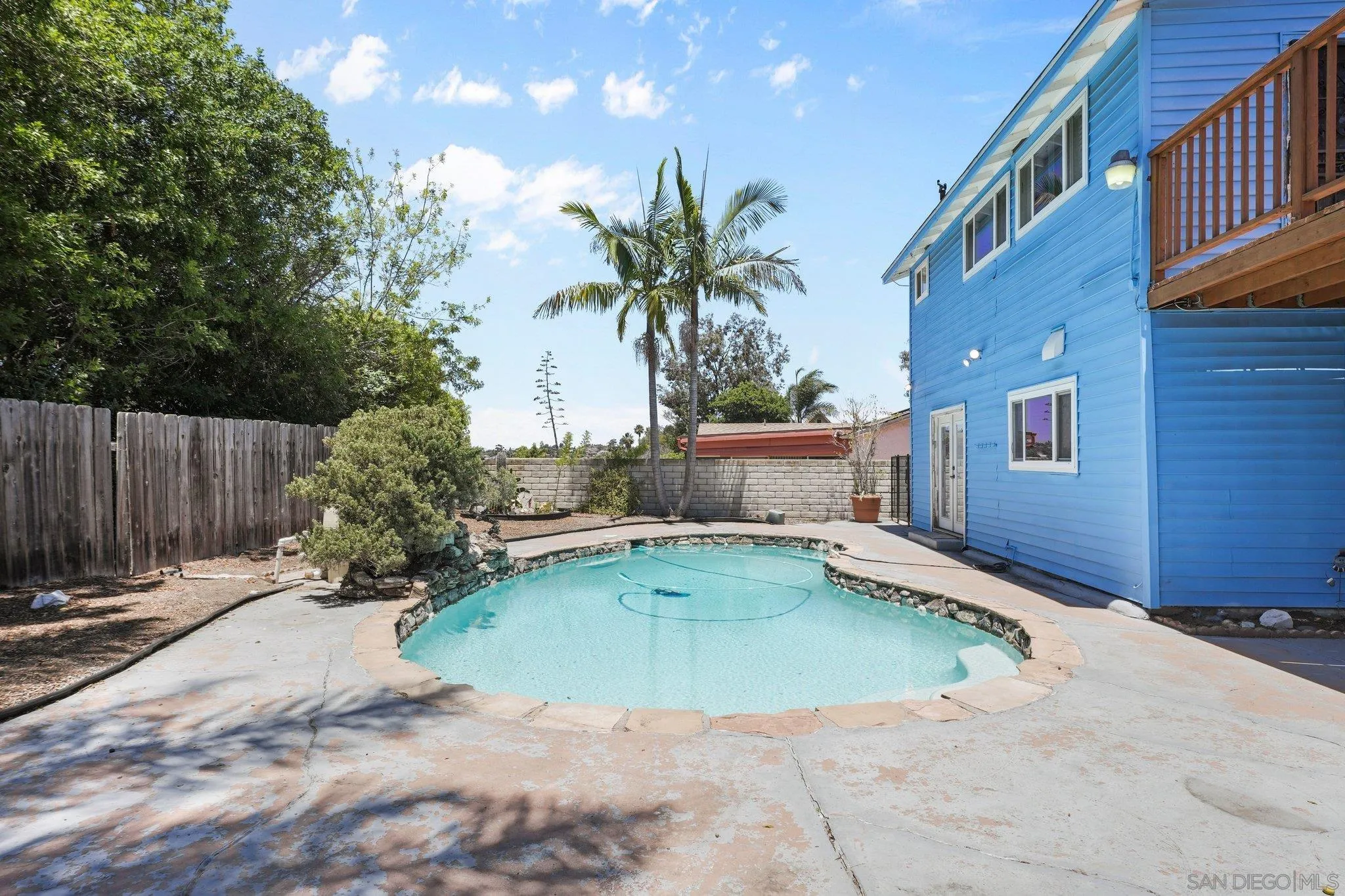 https://cdn.realtyfeed.com/cdn/127/260015717/52634e0782fa54b4c5f12a59c2b49345.webp