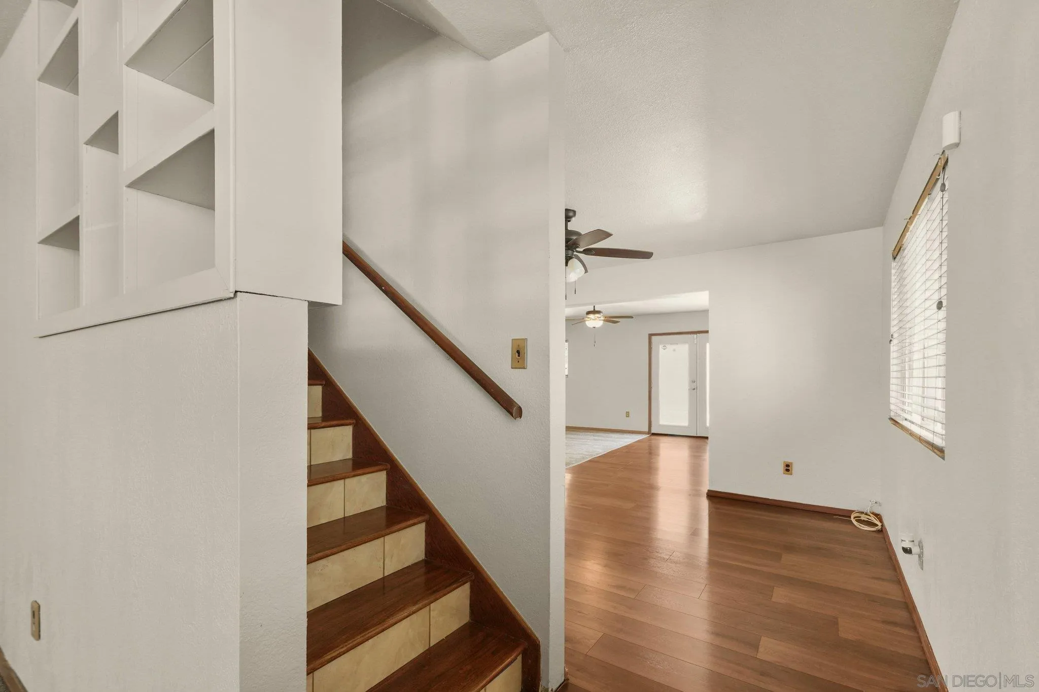 https://cdn.realtyfeed.com/cdn/127/260015717/5dab3782446843a32ac8c6a911994946.webp