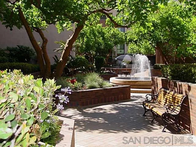 Photo #14: 260015719 Listing: Photo #14