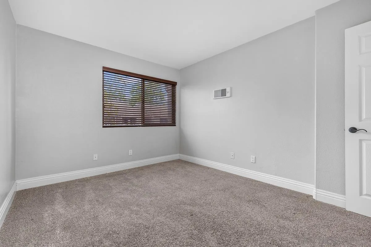 Photo #23: 260015720 Listing: Photo #23