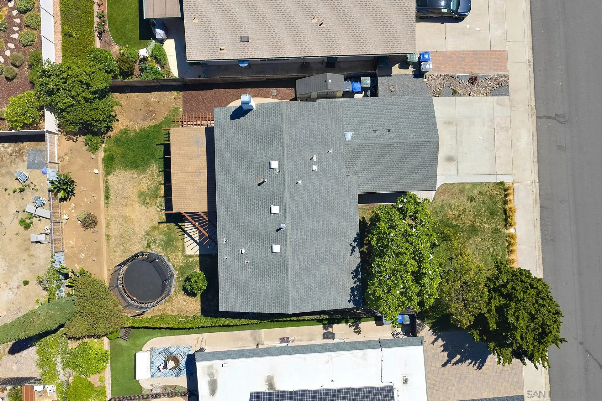 https://cdn.realtyfeed.com/cdn/127/260015721/7c9bb19d75960b6622a84817d4f42e47.webp