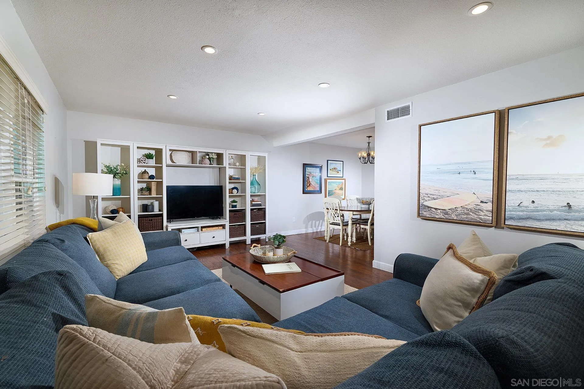 https://cdn.realtyfeed.com/cdn/127/260015721/8d533b513a1dac223315f9cbd937581e.webp