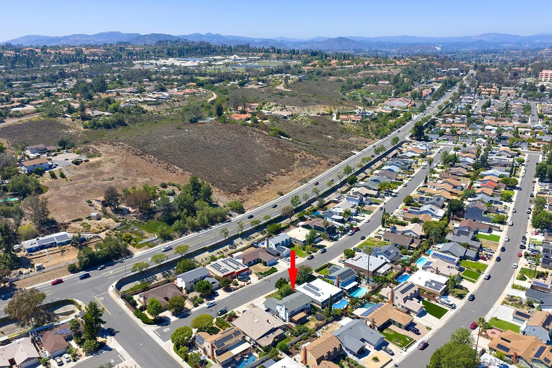 https://cdn.realtyfeed.com/cdn/127/260015721/c963bef24681021cac0d8c9b50cfbc42.webp