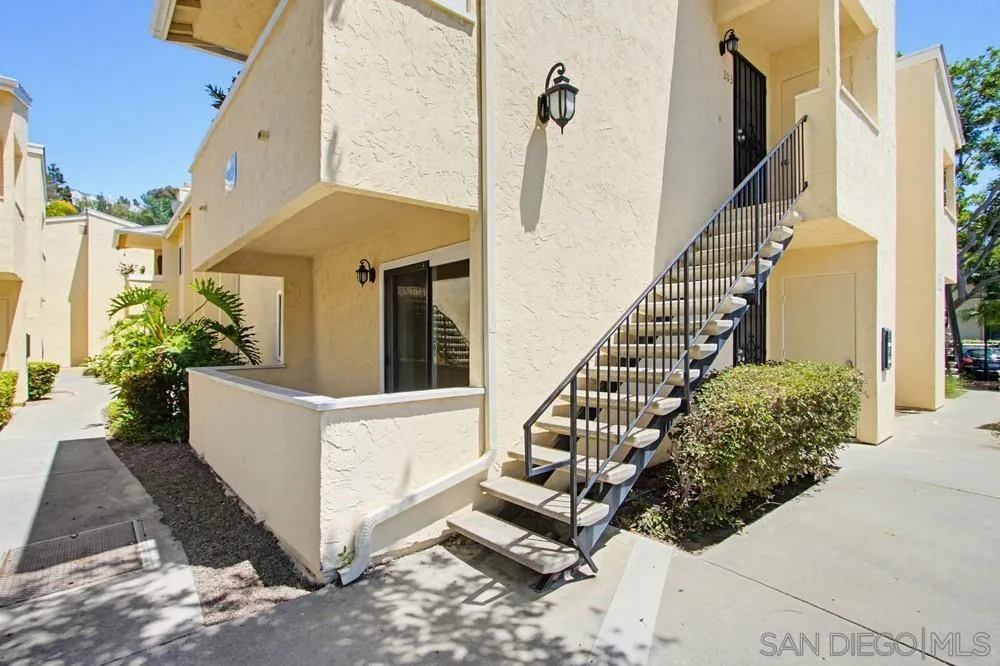 Photo #3: 260015724 Listing: Photo #3
