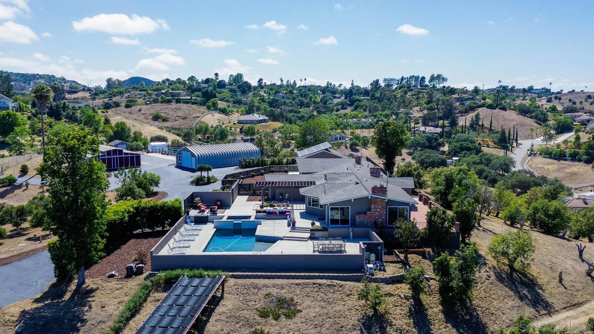 https://cdn.realtyfeed.com/cdn/127/260015726/26d909352e087227c4411d1b76a805a8.webp