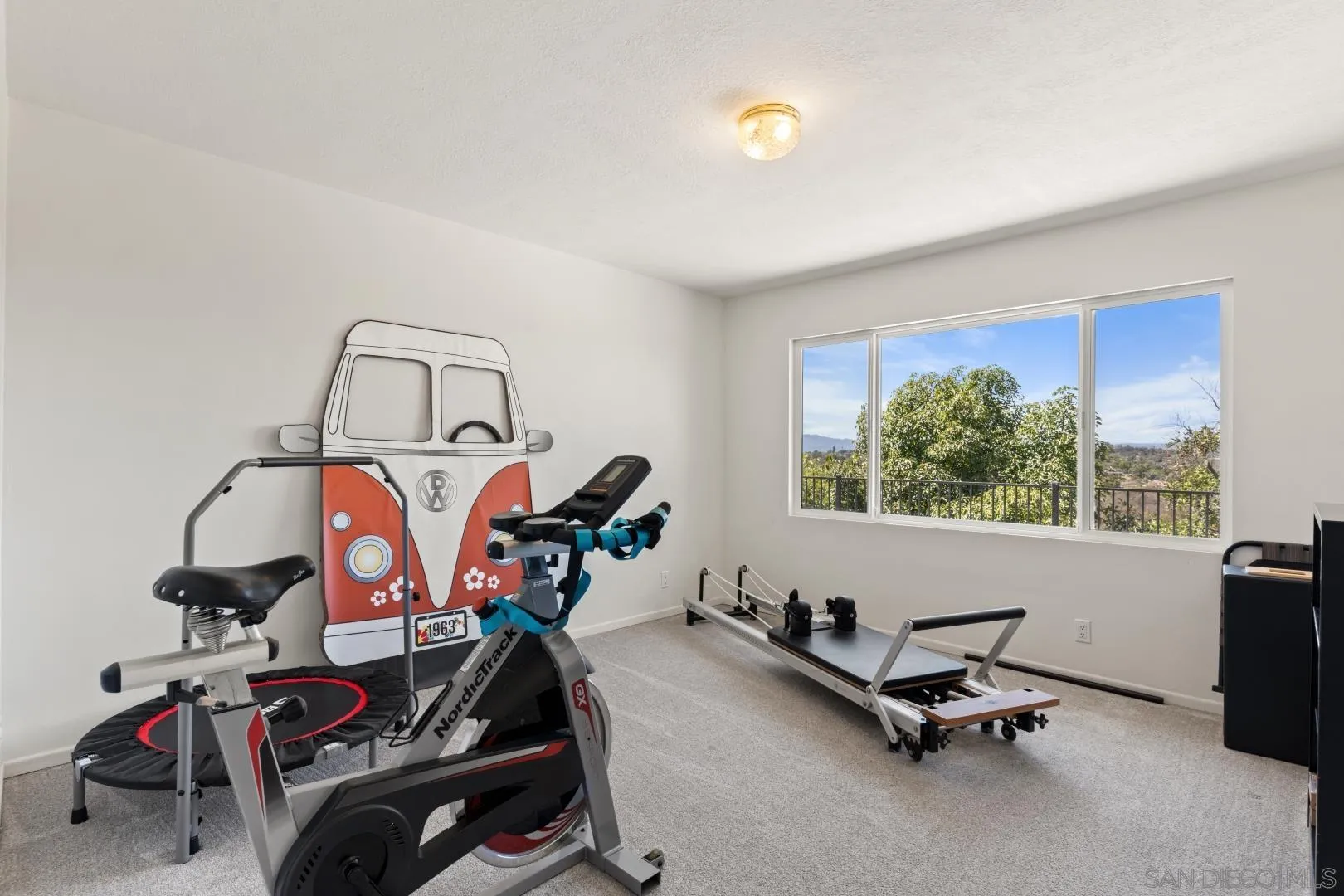 https://cdn.realtyfeed.com/cdn/127/260015726/799548aa5cc3dfefd0be3e6fc8dc36cf.webp