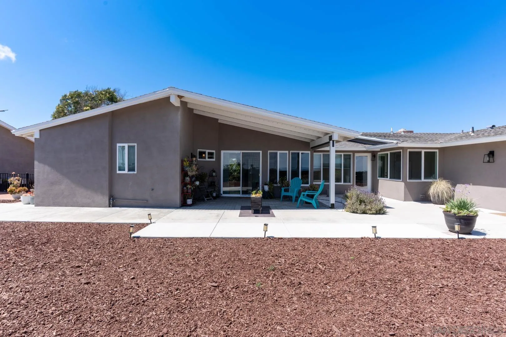 https://cdn.realtyfeed.com/cdn/127/260015726/b119231d5d4dade67e593b87dbe0c8cd.webp