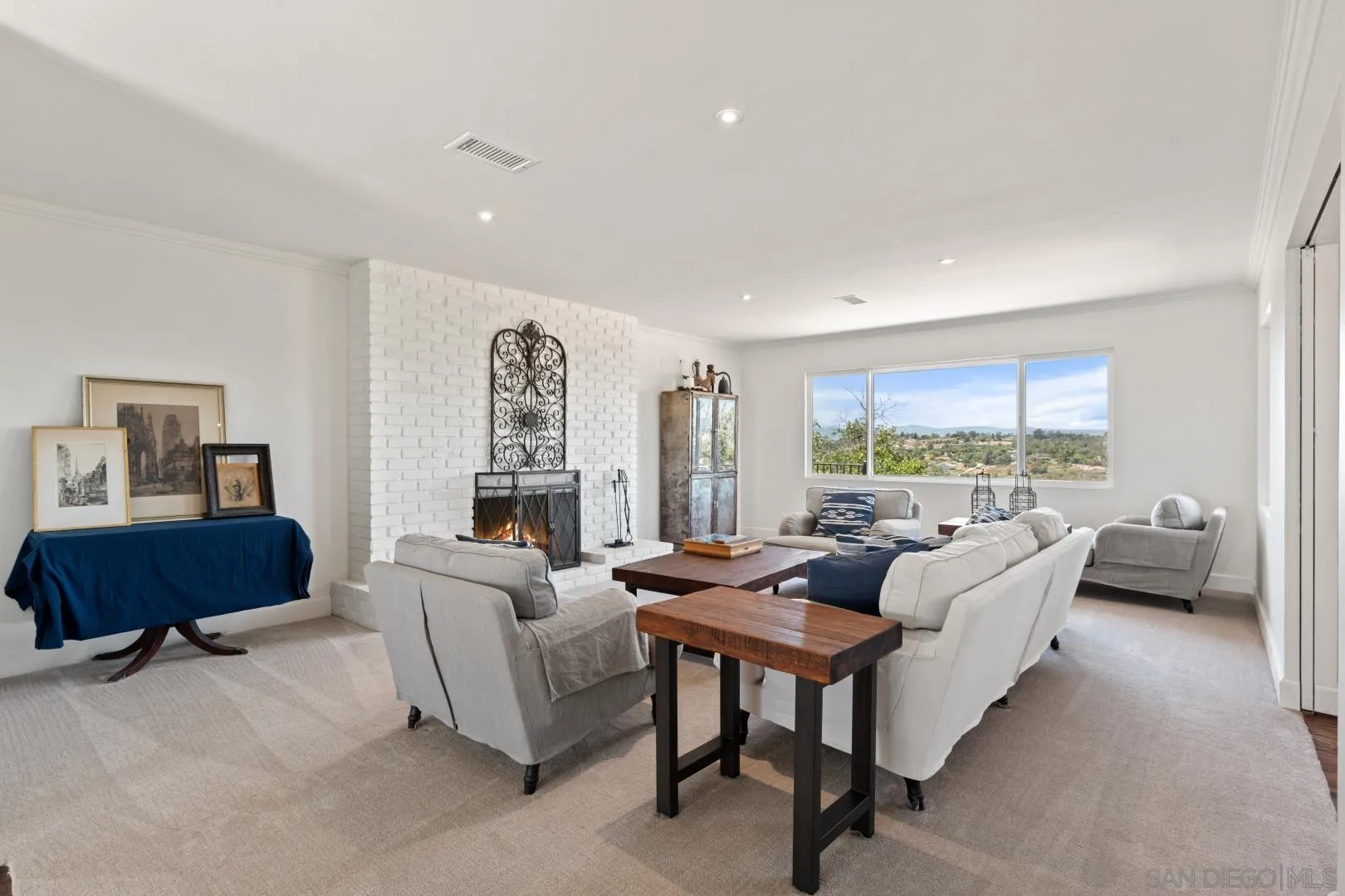 https://cdn.realtyfeed.com/cdn/127/260015726/bc410aa0e929c7c2f1f414d6e17b92ce.webp