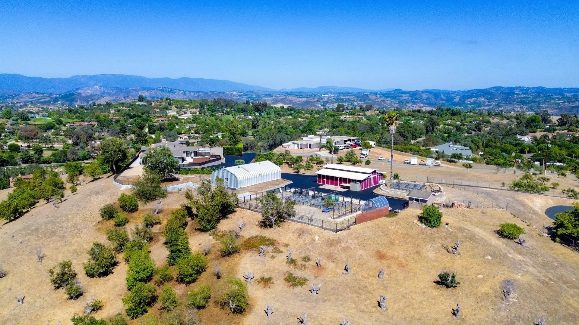 https://cdn.realtyfeed.com/cdn/127/260015726/e53fcae03d0096173f0104252c34d2a2.webp