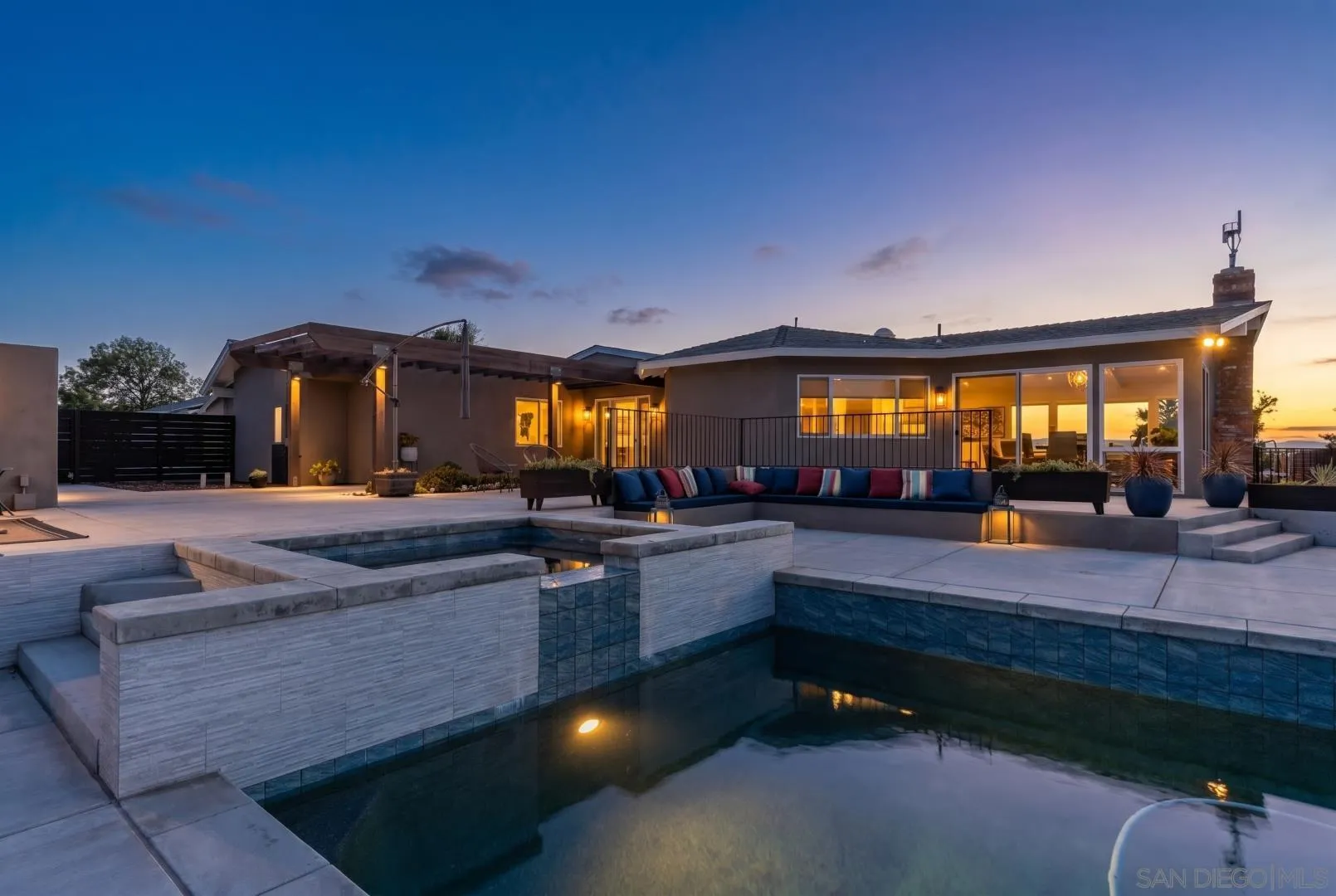 4986 San Jacinto Circle East, Fallbrook, CA 92028 - Photo 3 of 50, Fallbrook, CA