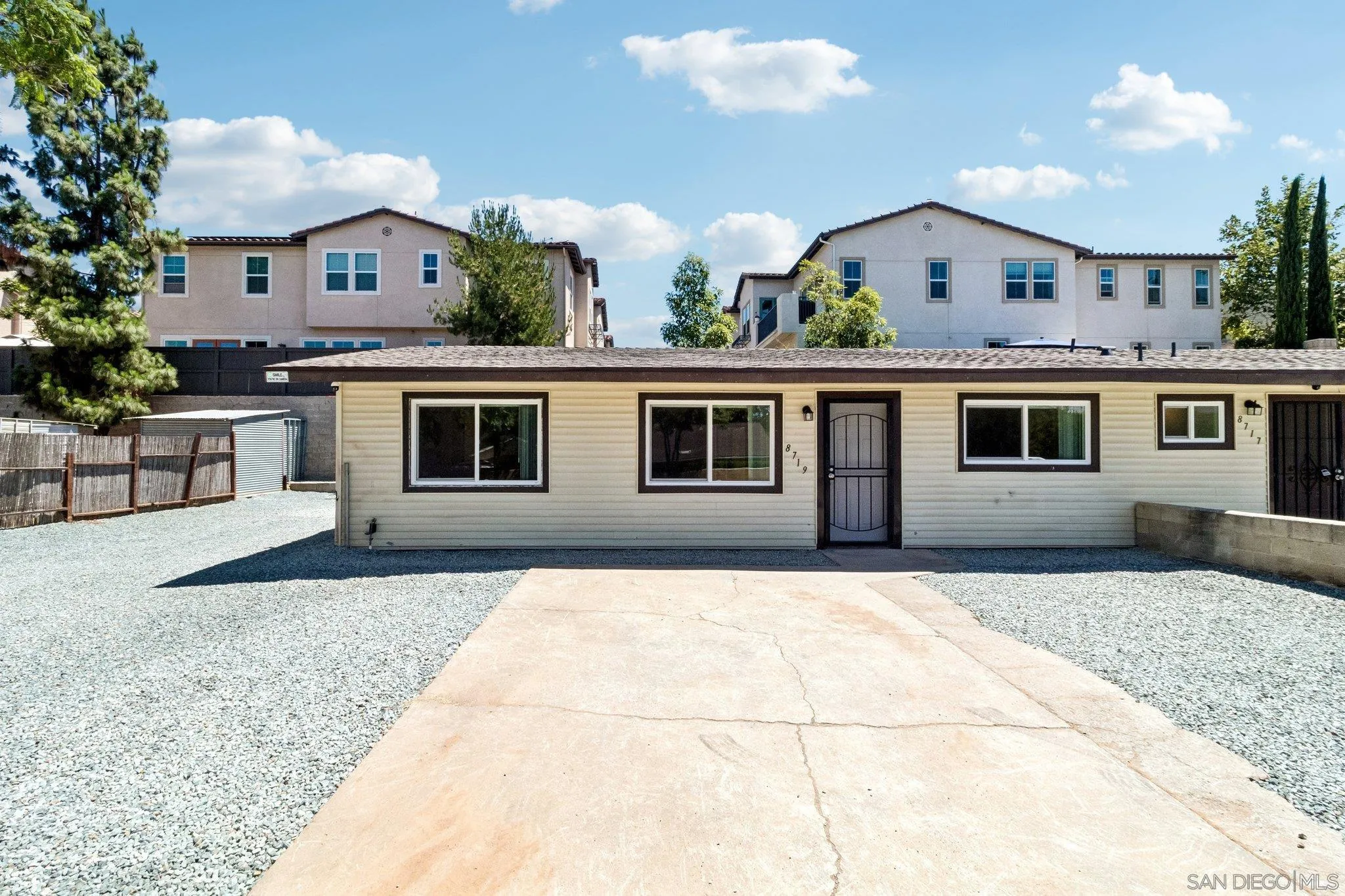 Santee, CA 92071
