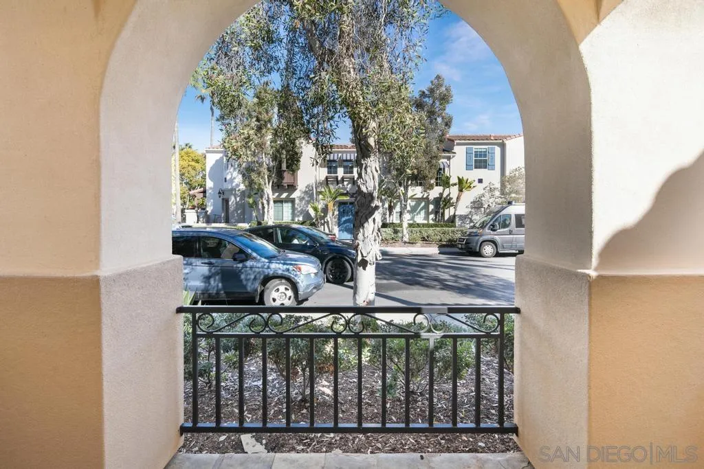 https://cdn.realtyfeed.com/cdn/127/260015733/eb2745073de4f16d11f75029b7323554.webp