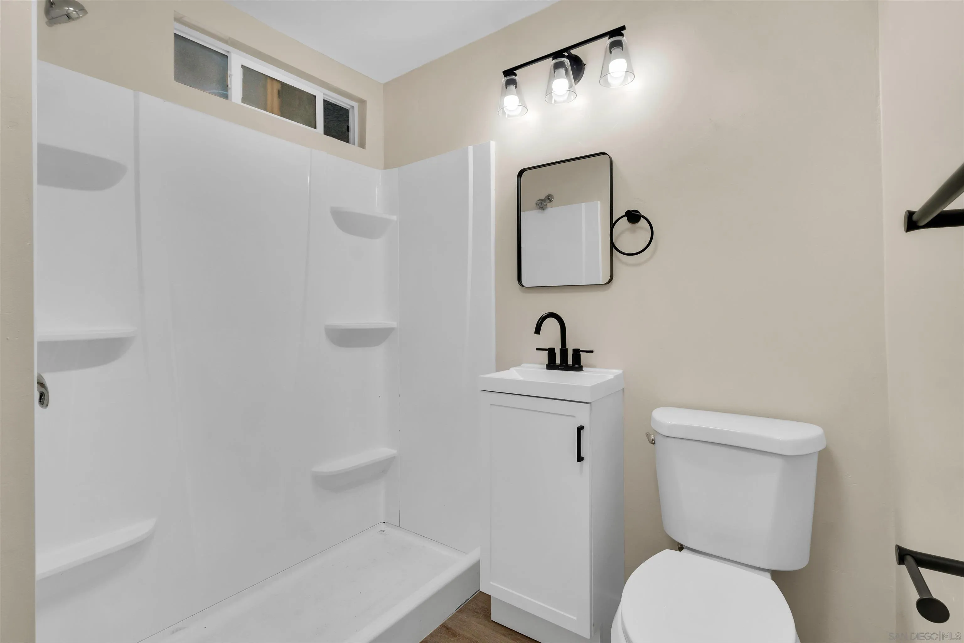Photo #17: 260015734 Listing: Photo #17
