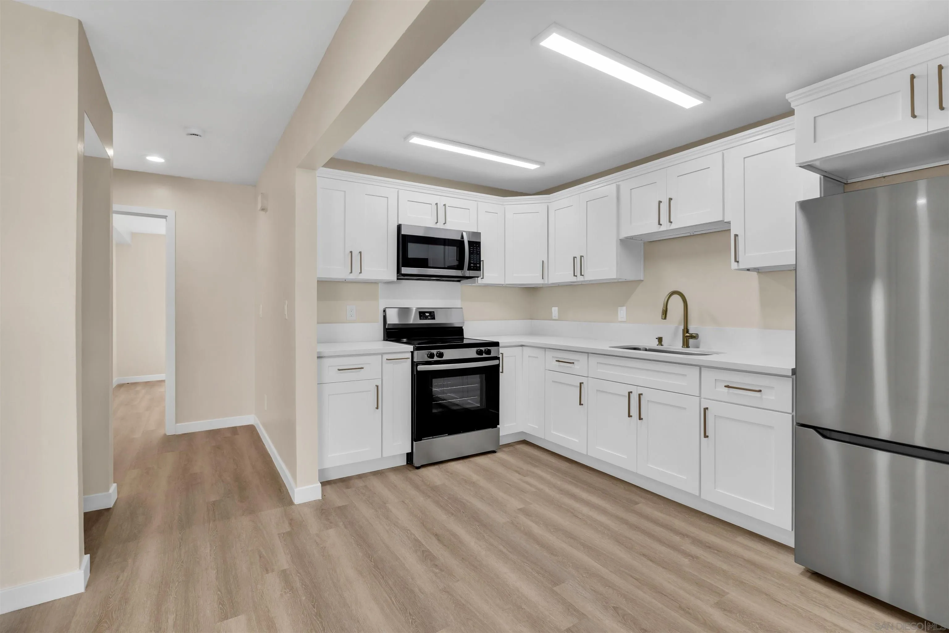 Photo #2: 260015734 Listing: Photo #2