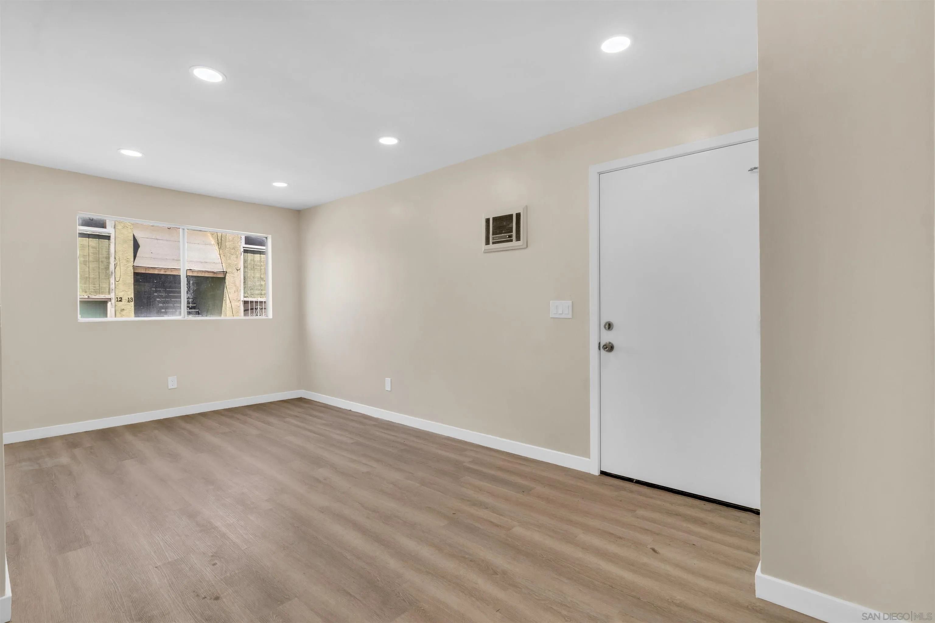 Photo #15: 260015734 Listing: Photo #15