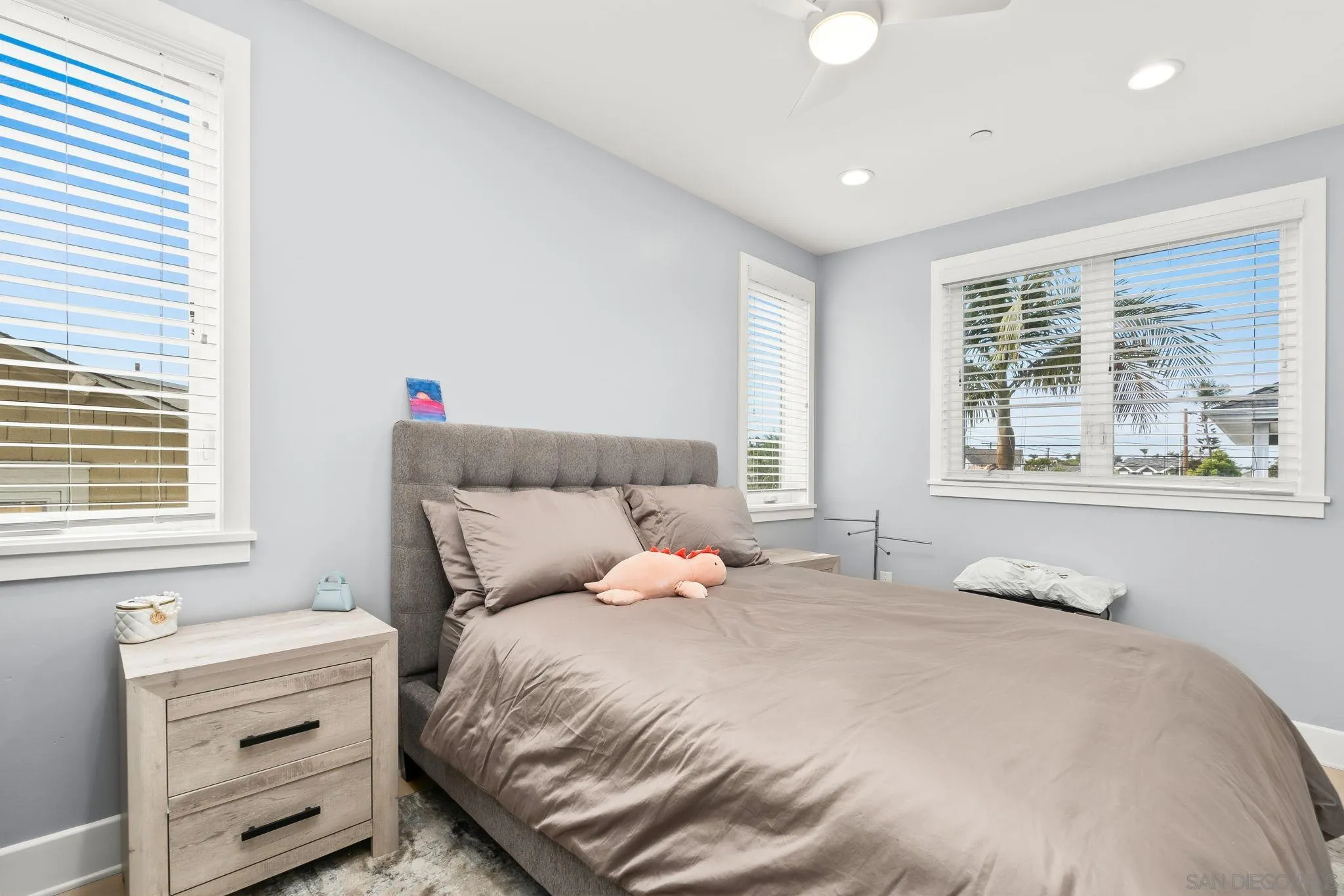 https://cdn.realtyfeed.com/cdn/127/260015735/204b5bc45c137ec6845b58f1c7aa2496.webp