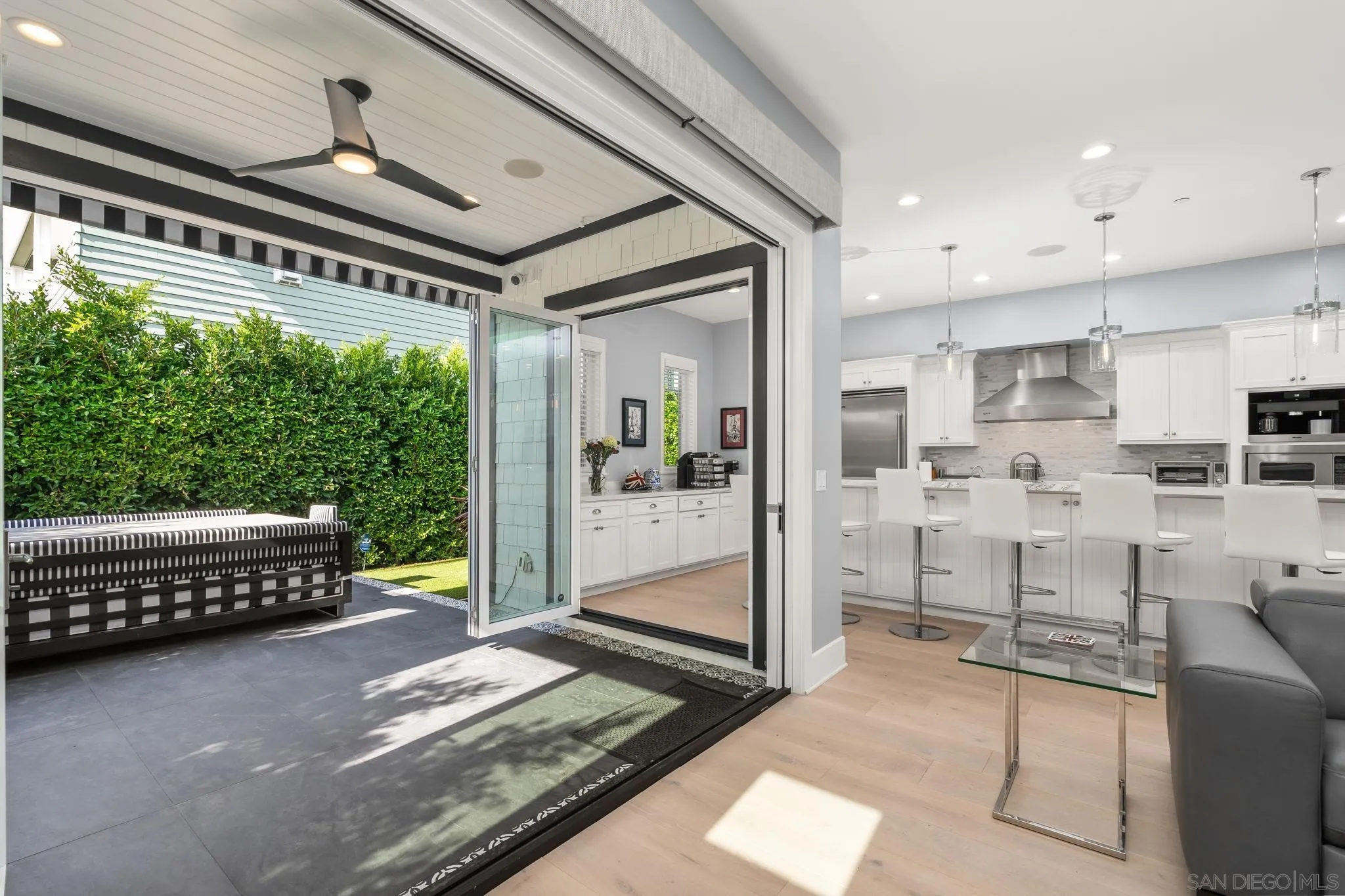https://cdn.realtyfeed.com/cdn/127/260015735/244fb2f2192f5218b7de17ea014ef32b.webp
