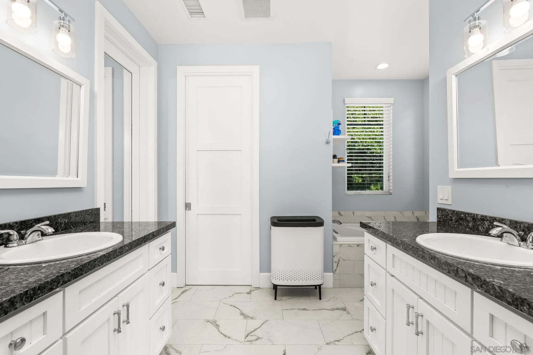https://cdn.realtyfeed.com/cdn/127/260015735/3d913ce47b546e7f4de869eb2451a69c.webp