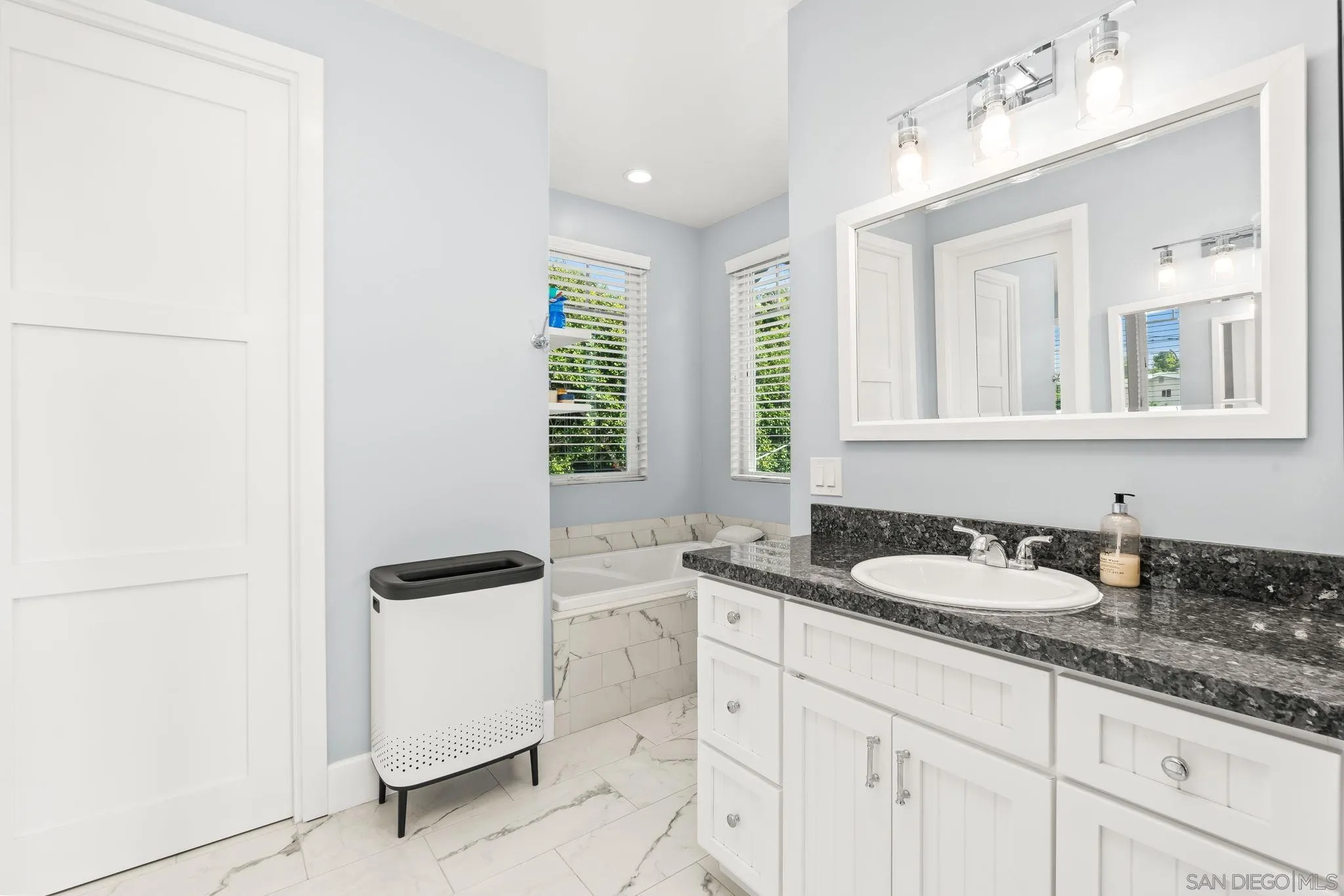 https://cdn.realtyfeed.com/cdn/127/260015735/82e44ddf8ced69cee00c4b86a1acfa7a.webp