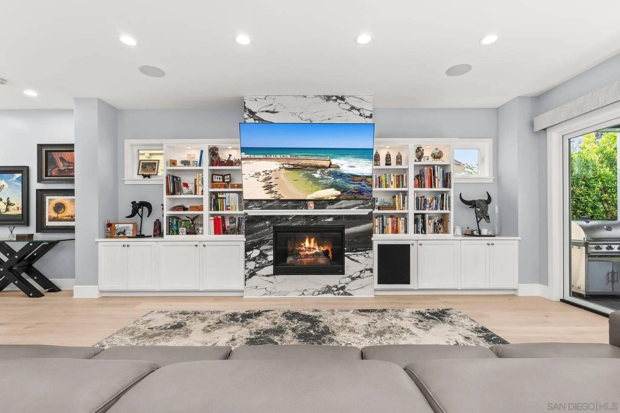 https://cdn.realtyfeed.com/cdn/127/260015735/b5d310772116fc8477e130c6f7d986fb.webp