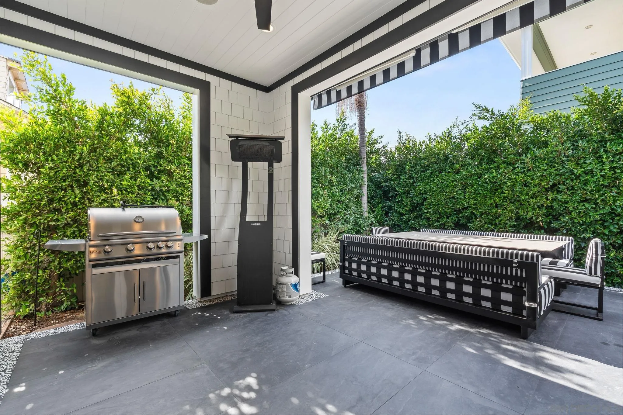 https://cdn.realtyfeed.com/cdn/127/260015735/c5d8671b6fb915493d1e7073bbf86d0a.webp
