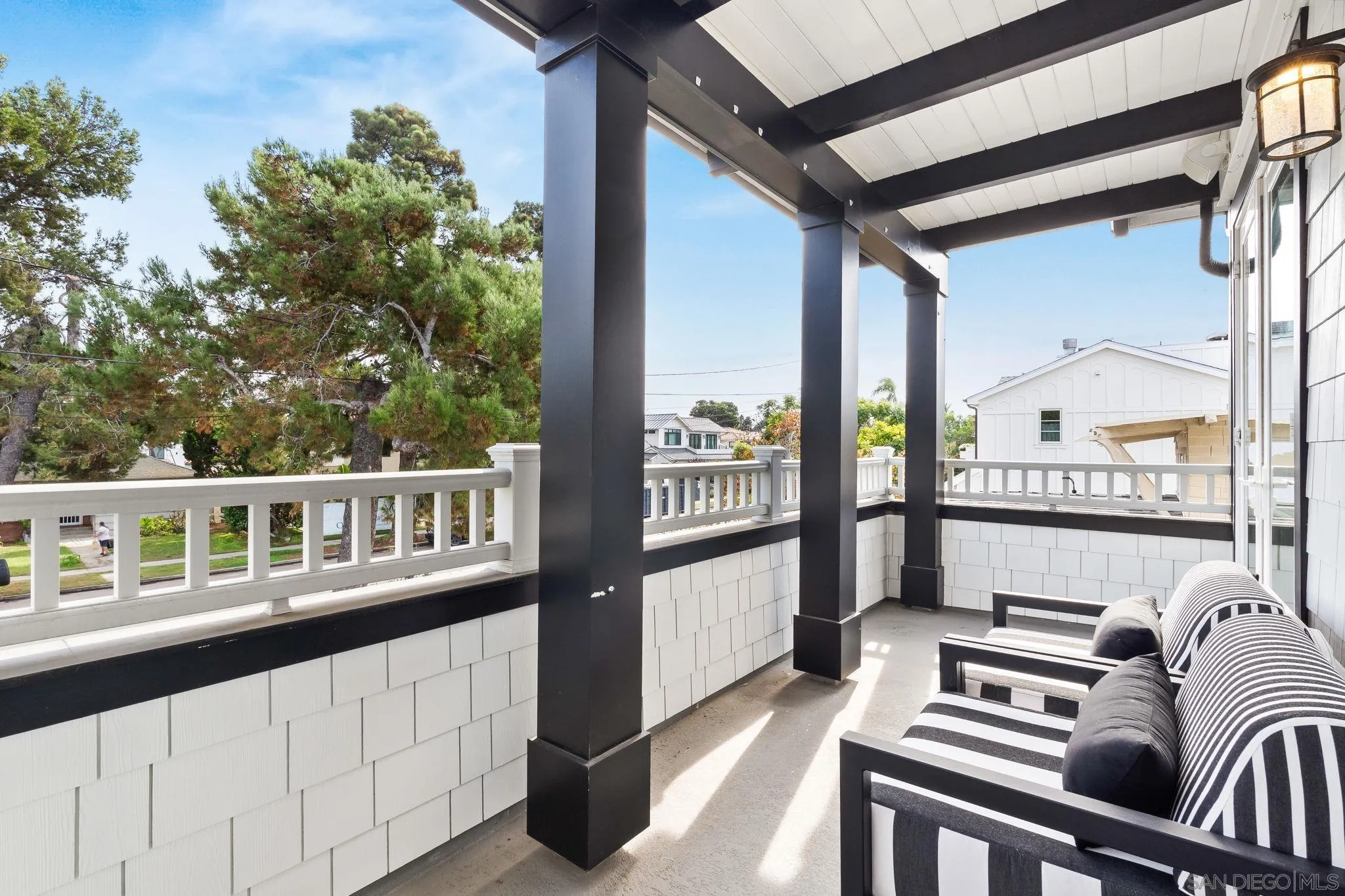 https://cdn.realtyfeed.com/cdn/127/260015735/f310ad8c6622a40c4b5b3b3c380a37f1.webp