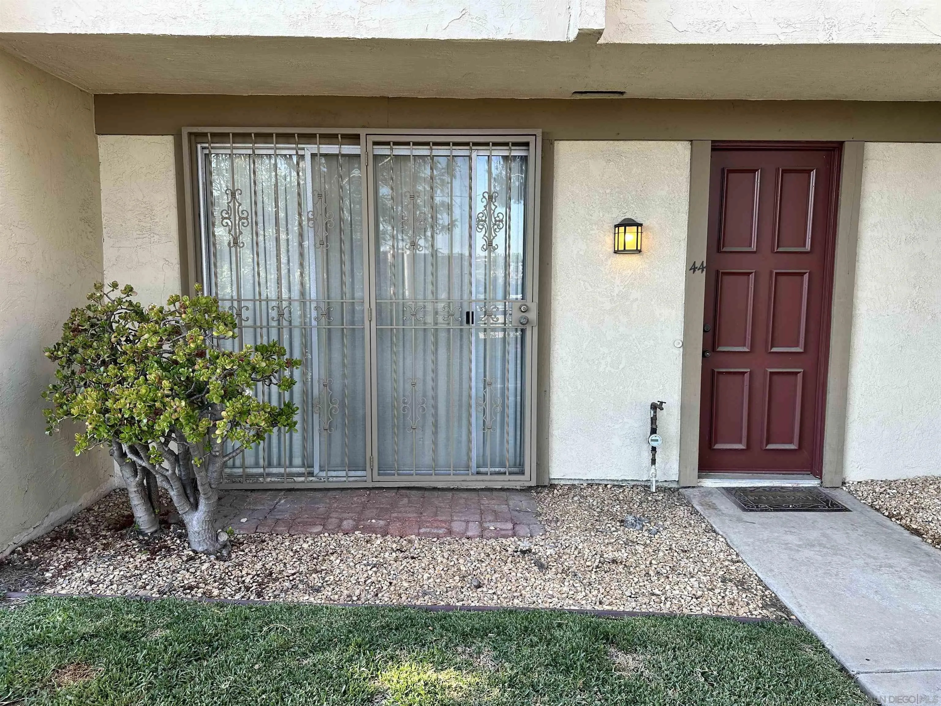 Photo #1: 260015737 Listing: Photo #1