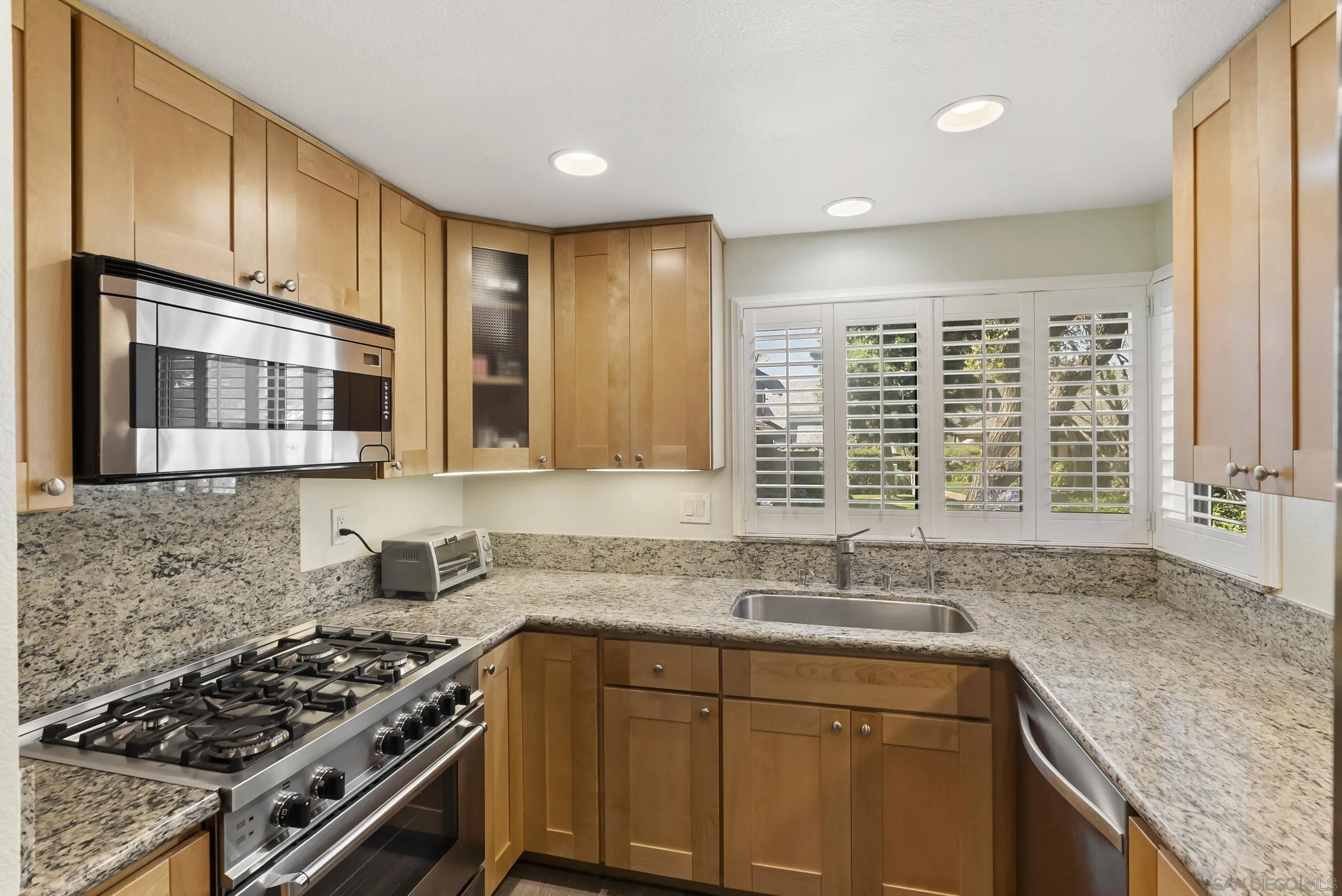Photo #16: 260015738 Listing: Photo #16