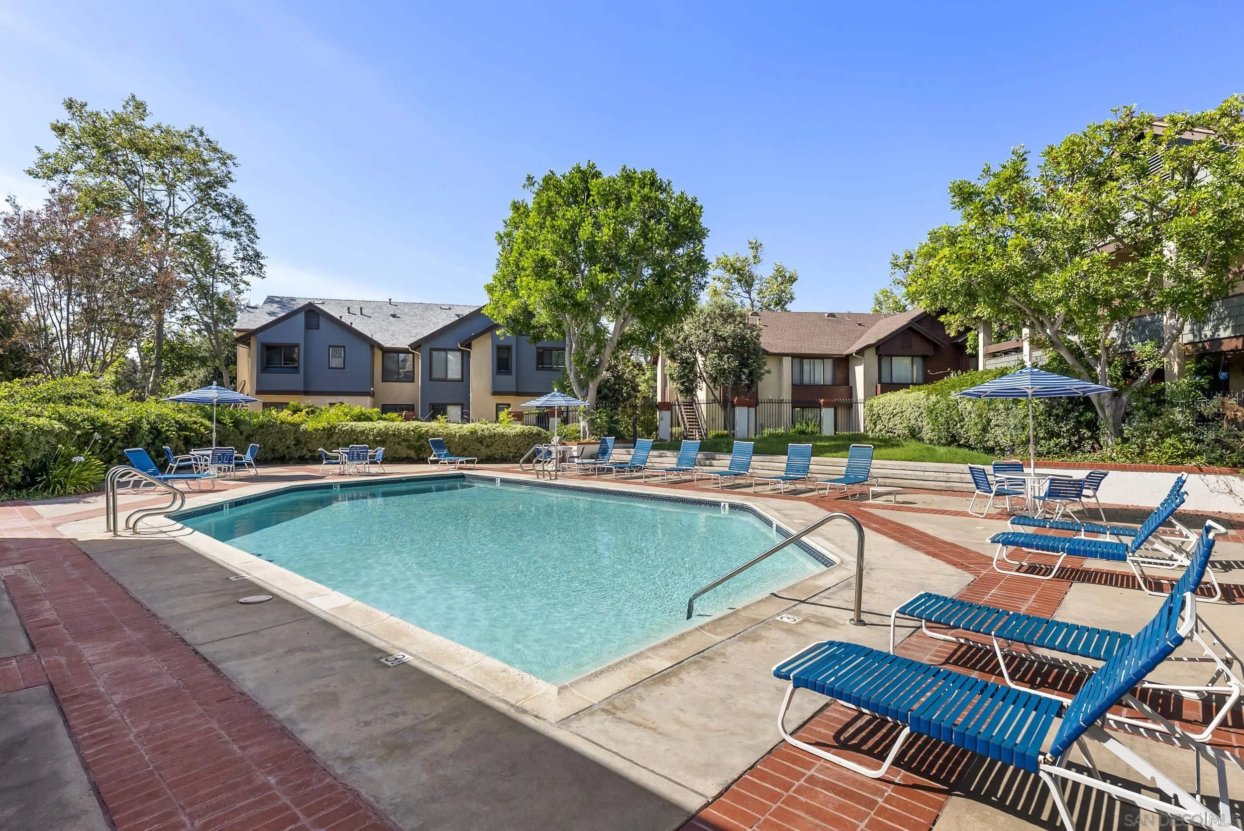 Photo #32: 260015738 Listing: Photo #32