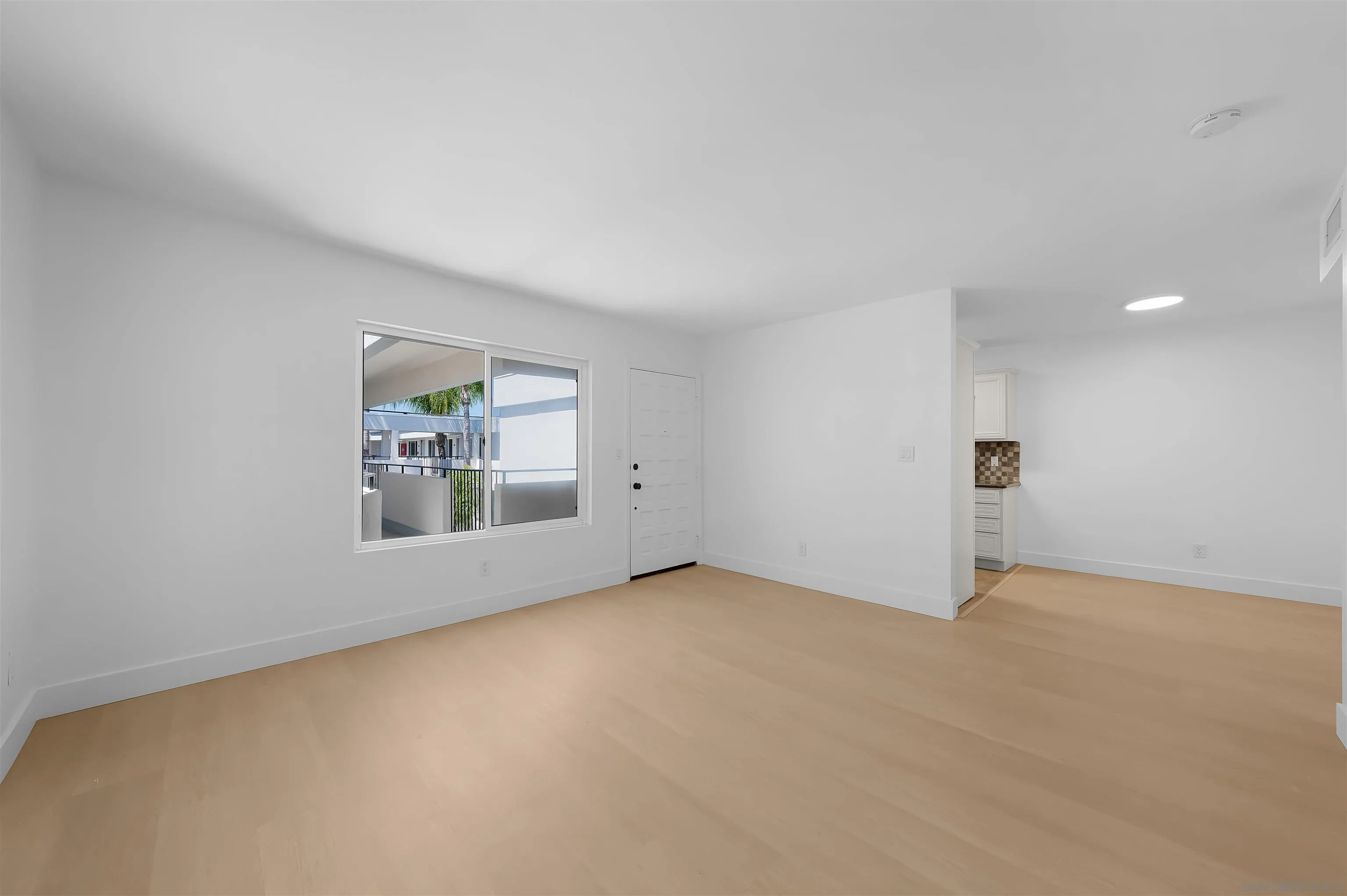 Photo #11: 260015740 Listing: Photo #11