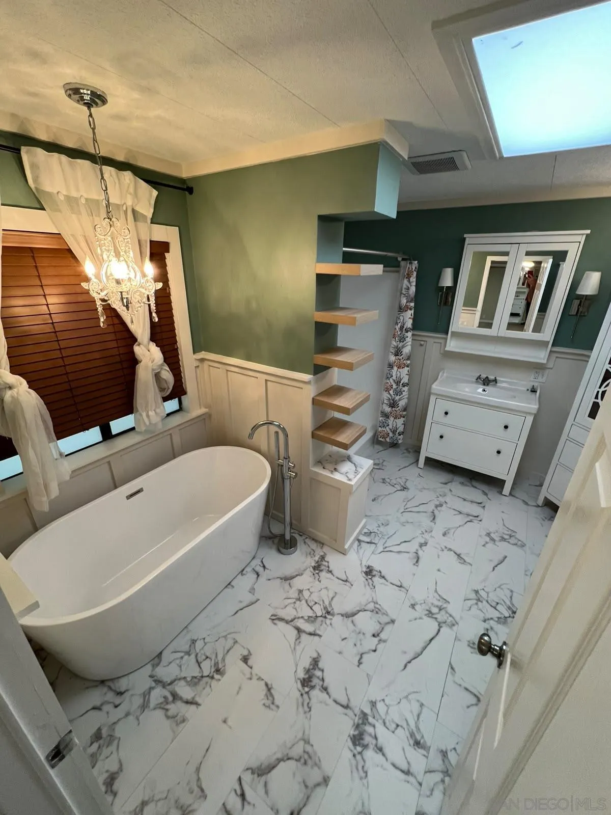 https://cdn.realtyfeed.com/cdn/127/260015743/16be4e1d91f98305e937cce3be87e736.webp