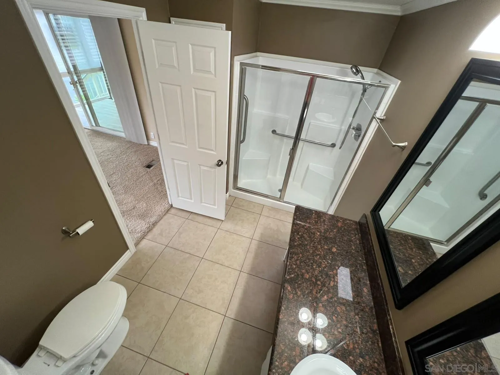 https://cdn.realtyfeed.com/cdn/127/260015743/5da604baac8d380a7f01748ed22bd7c7.webp