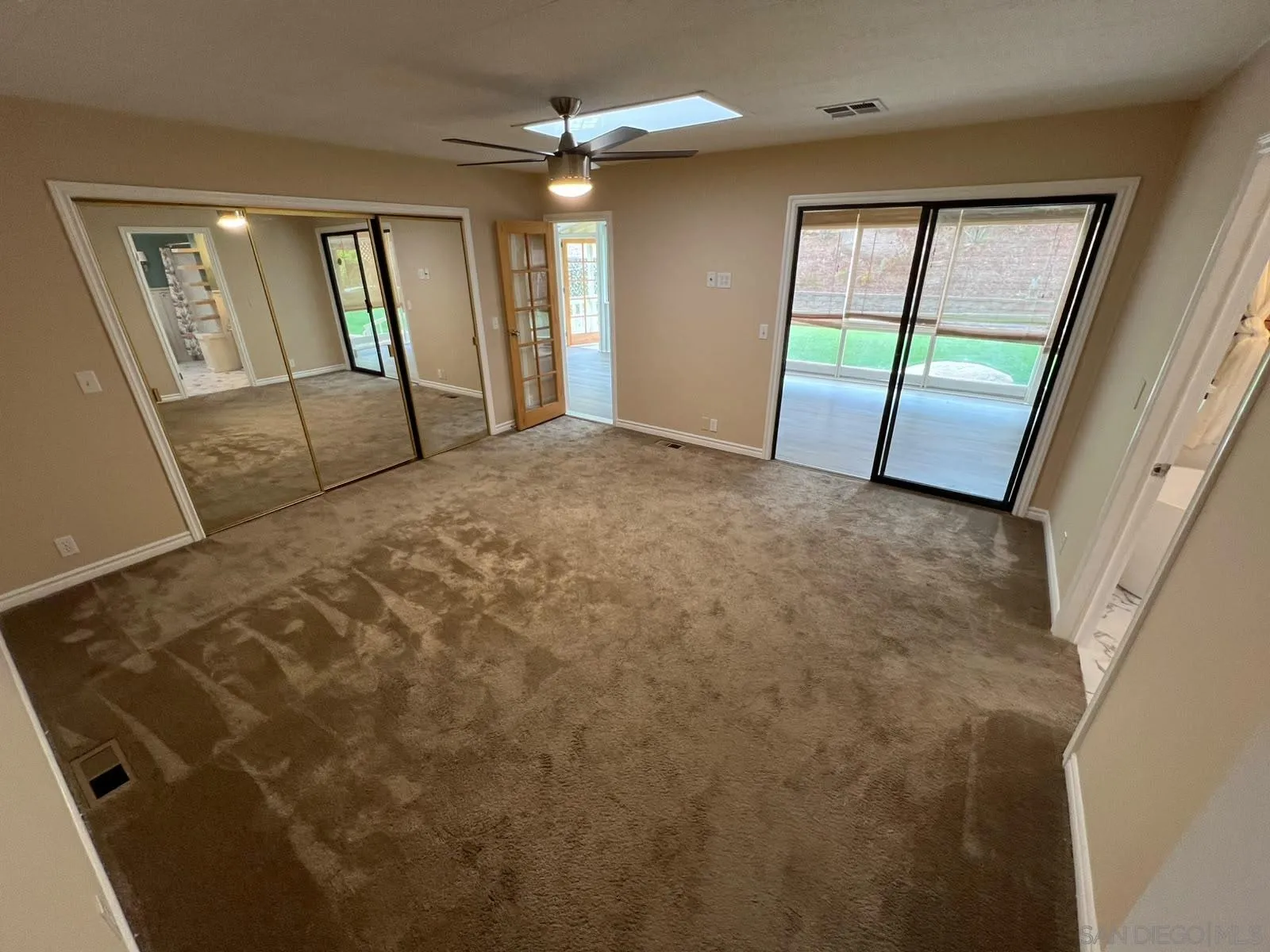 https://cdn.realtyfeed.com/cdn/127/260015743/7306e3a9c68463f7cd80b787f622cb73.webp