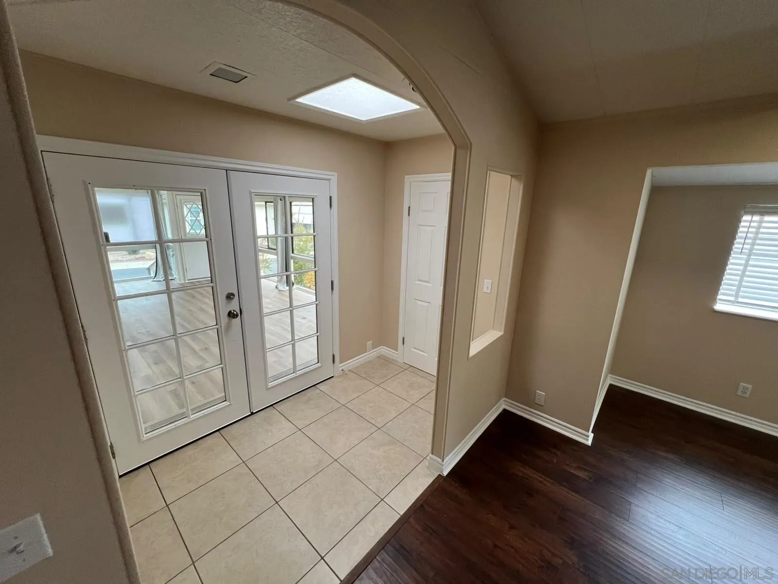 https://cdn.realtyfeed.com/cdn/127/260015743/85036bef7e90f0b867c1e774e12a0f40.webp