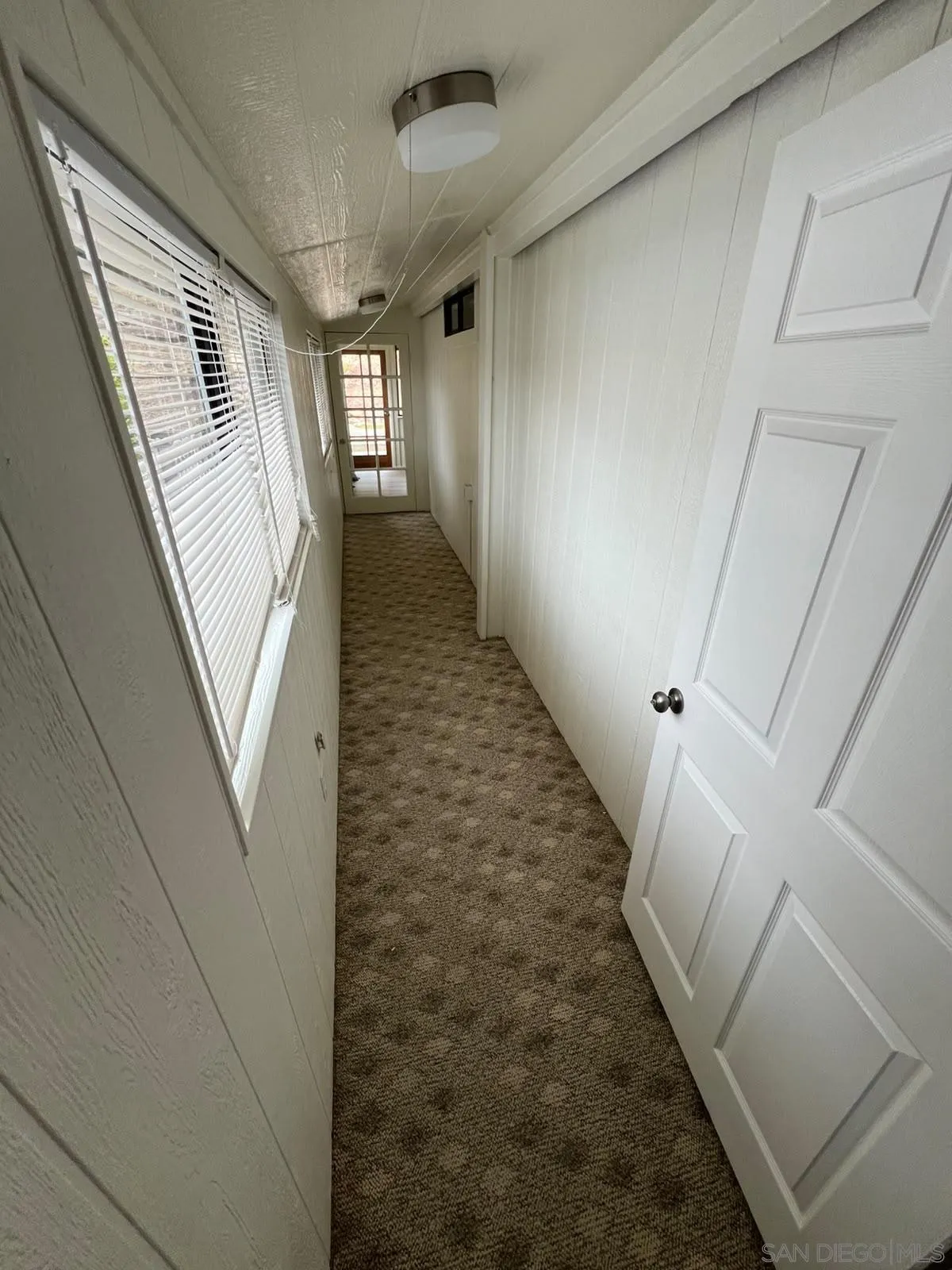 https://cdn.realtyfeed.com/cdn/127/260015743/8f217c1bb343f2b7a2f14cdf8dc75235.webp
