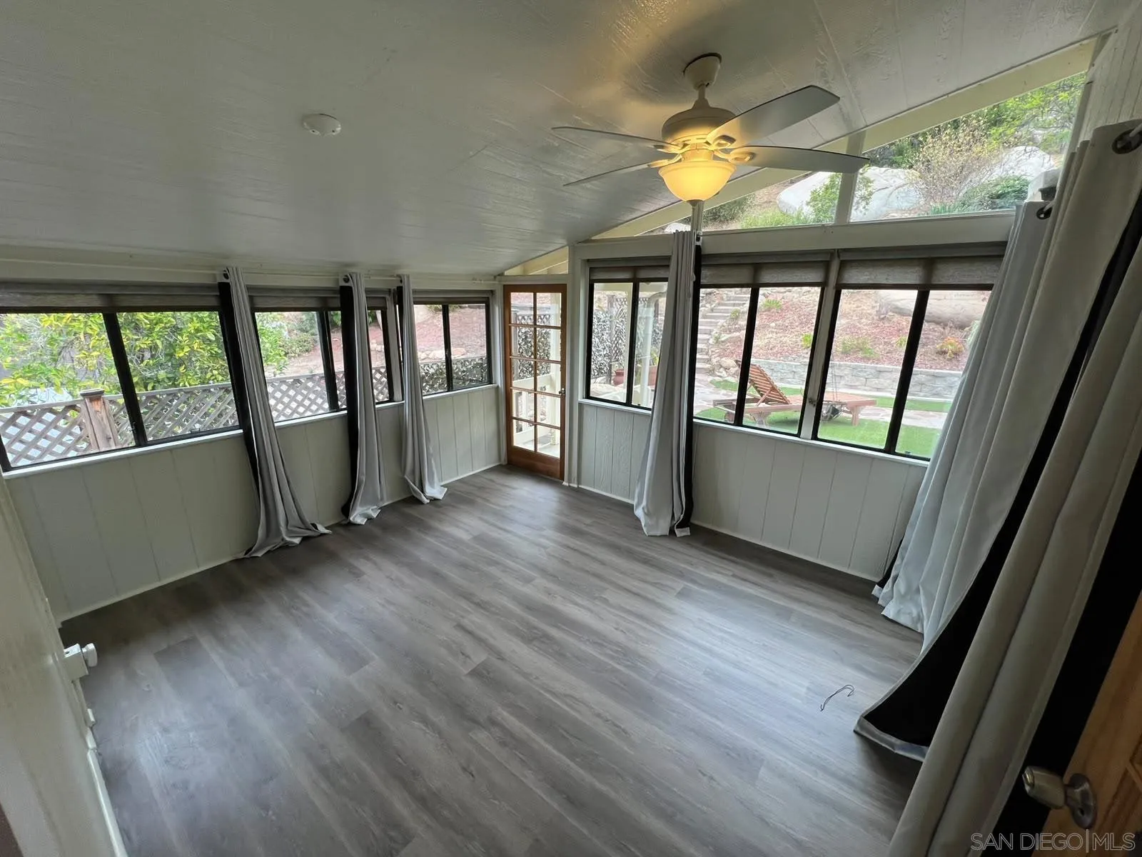 https://cdn.realtyfeed.com/cdn/127/260015743/a9fb6f483d6be5fe5310d1a6df980375.webp