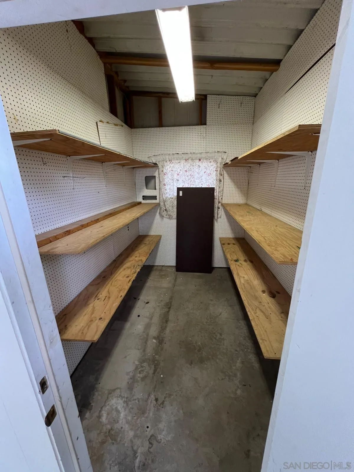 https://cdn.realtyfeed.com/cdn/127/260015743/d418495e5e533460409e0698531a5328.webp