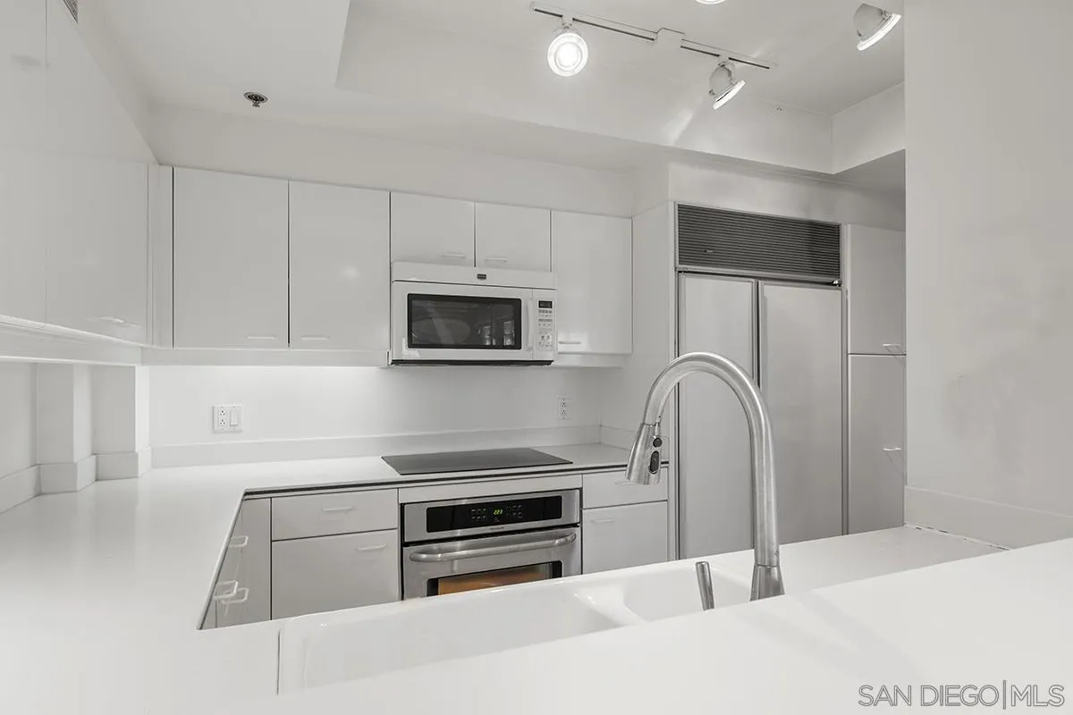 Photo #15: 260015744 Listing: Photo #15