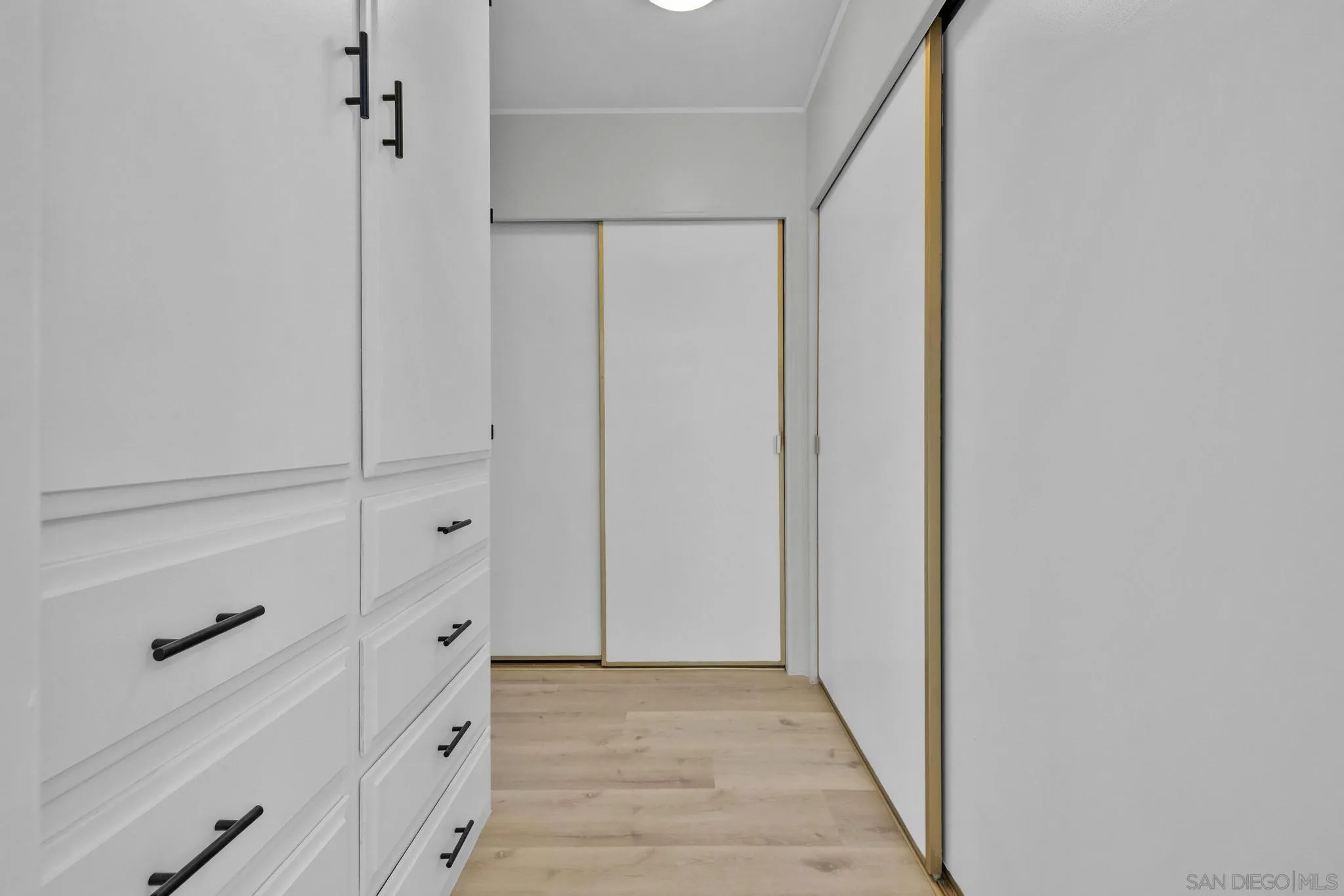 https://cdn.realtyfeed.com/cdn/127/260015745/2612029e1b8653e83f057f3b4e9e2b5f.webp
